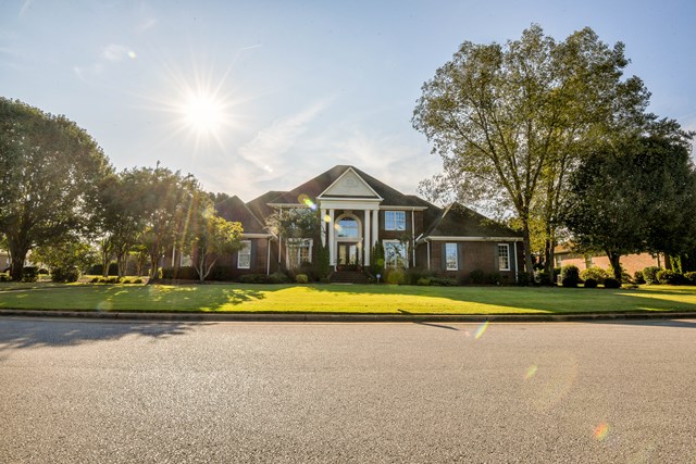 1906 Brentwood, Muscle Shoals, AL 35661