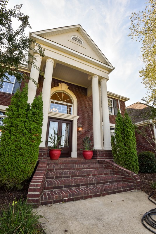 1906 Brentwood, Muscle Shoals, AL 35661