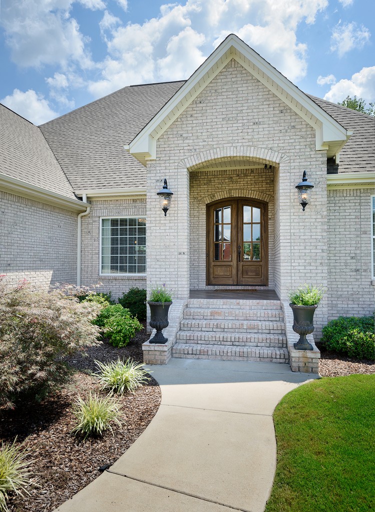 3109 McGuire Dr E, Muscle Shoals, AL 35661