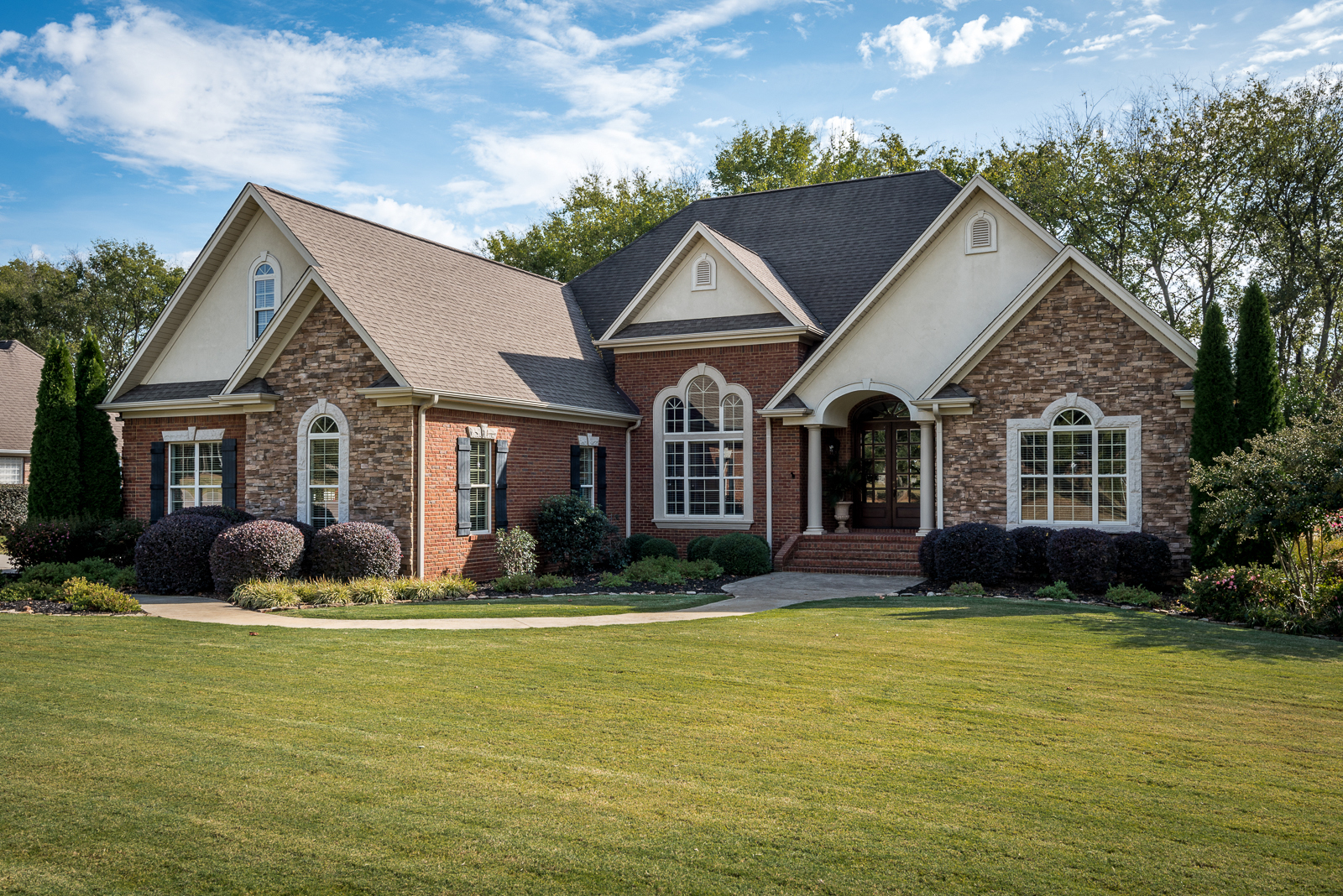 308 Lonnie Dr, Muscle Shoals, AL 35661