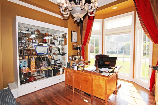 400 Laurel Oak Dr, Muscle Shoals, AL 35661