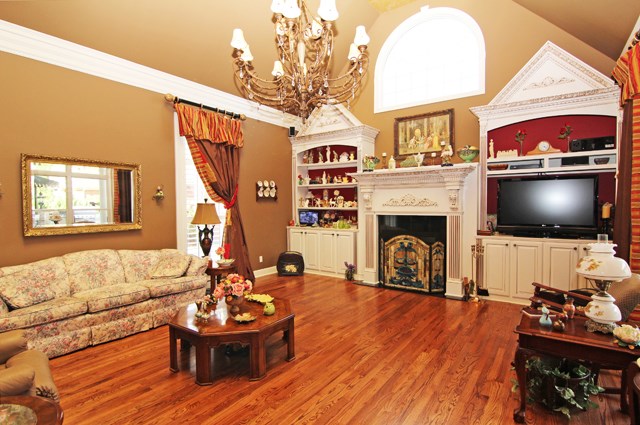 400 Laurel Oak Dr, Muscle Shoals, AL 35661