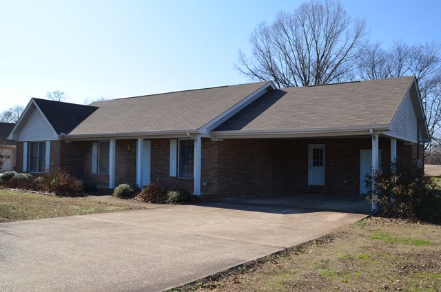 645 Renee Dr, Tuscumbia, AL 35674