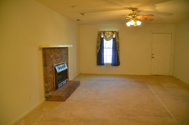 645 Renee Dr, Tuscumbia, AL 35674