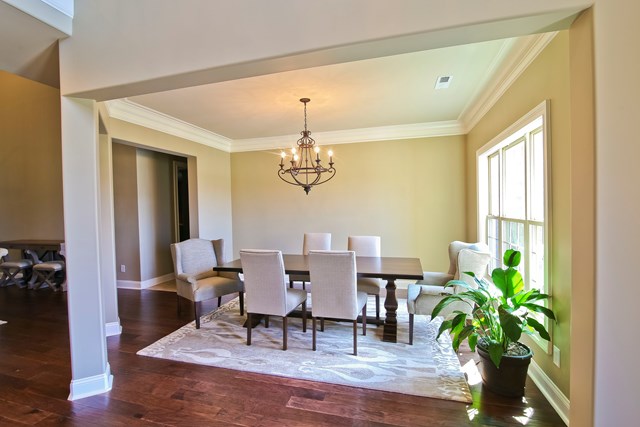121 Ashley Dr, Tuscumbia, AL 35674