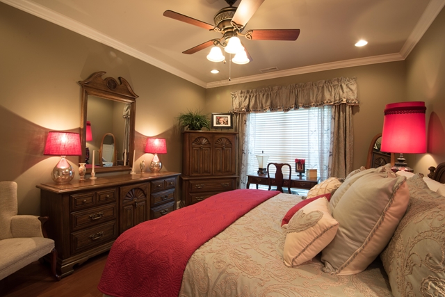 246 Maclin Cr, Tuscumbia, AL 35674