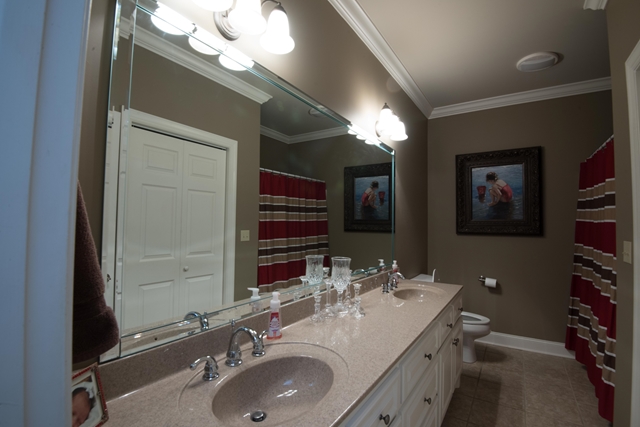 246 Maclin Cr, Tuscumbia, AL 35674