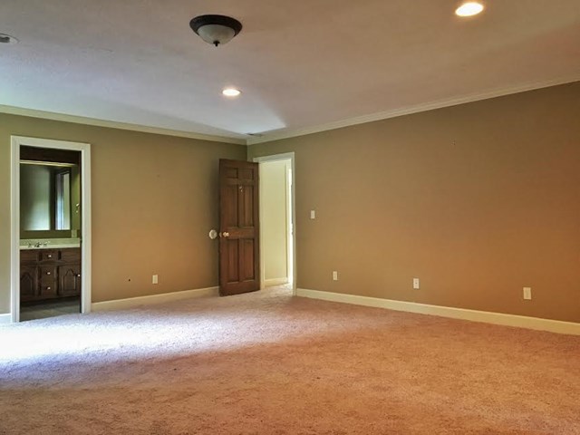 200 Barnett Place, Tuscumbia, AL 35674