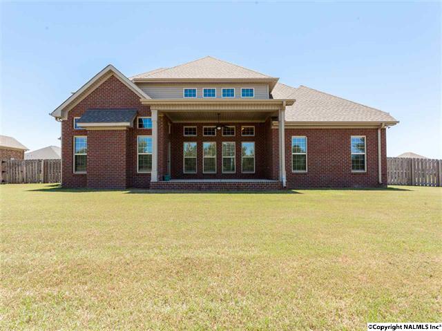 228 LEGENDWOOD DR, Madison, AL 35757