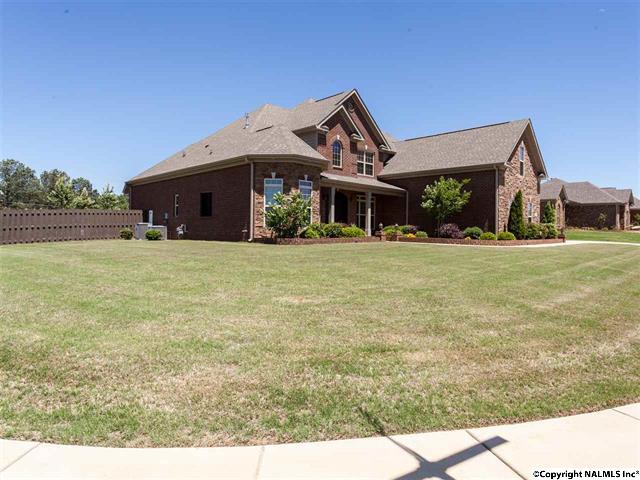 228 LEGENDWOOD DR, Madison, AL 35757