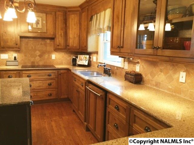 2289 WALKER LANE NE, New Market, AL 35761