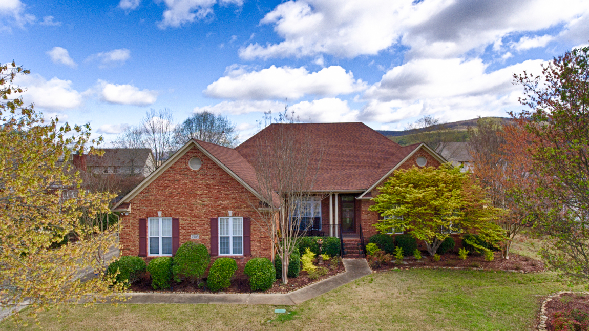 2505 Cranfield Drive, Owens Cross Roads, AL 35763