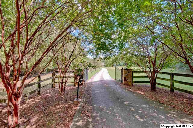 749 Old Big Cove Road, Owens Cross Roads, AL 35763