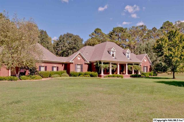 749 Old Big Cove Road, Owens Cross Roads, AL 35763