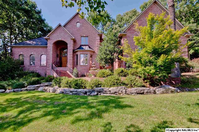 2914 Turnberry Drive, Hampton Cove, AL 35763