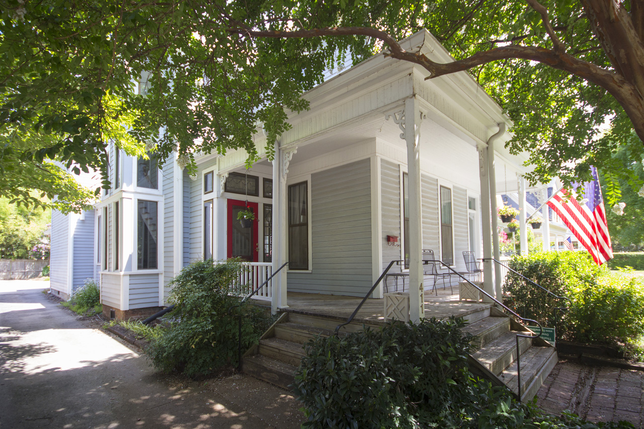 411 EUSTIS AVE, Huntsville, AL 35801
