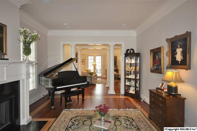 75 Ledge View Drive, Huntsville, AL 35802
