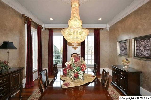 2 Ledge View Drive, Huntsville, AL 35802