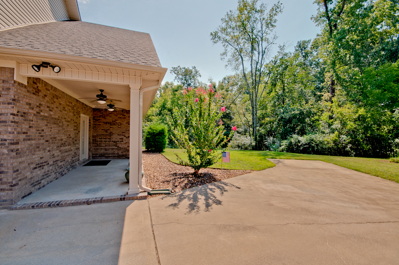 2421 Rothmore Drive, Huntsville, AL 35803
