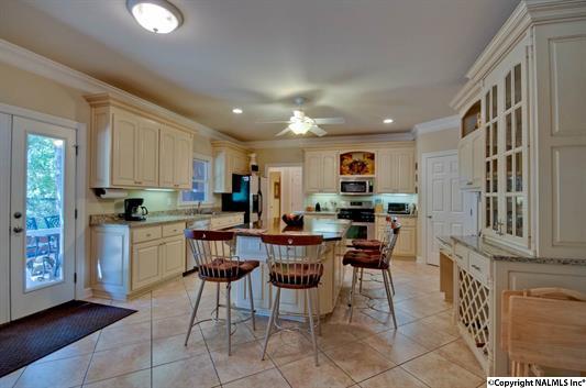 11029 Everest Circle, Huntsville, AL 35803