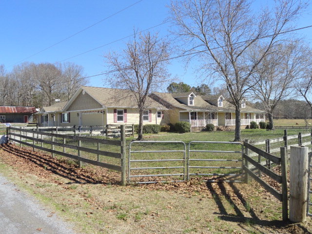 645 County Rd 131, Cedar Bluff, AL 35959