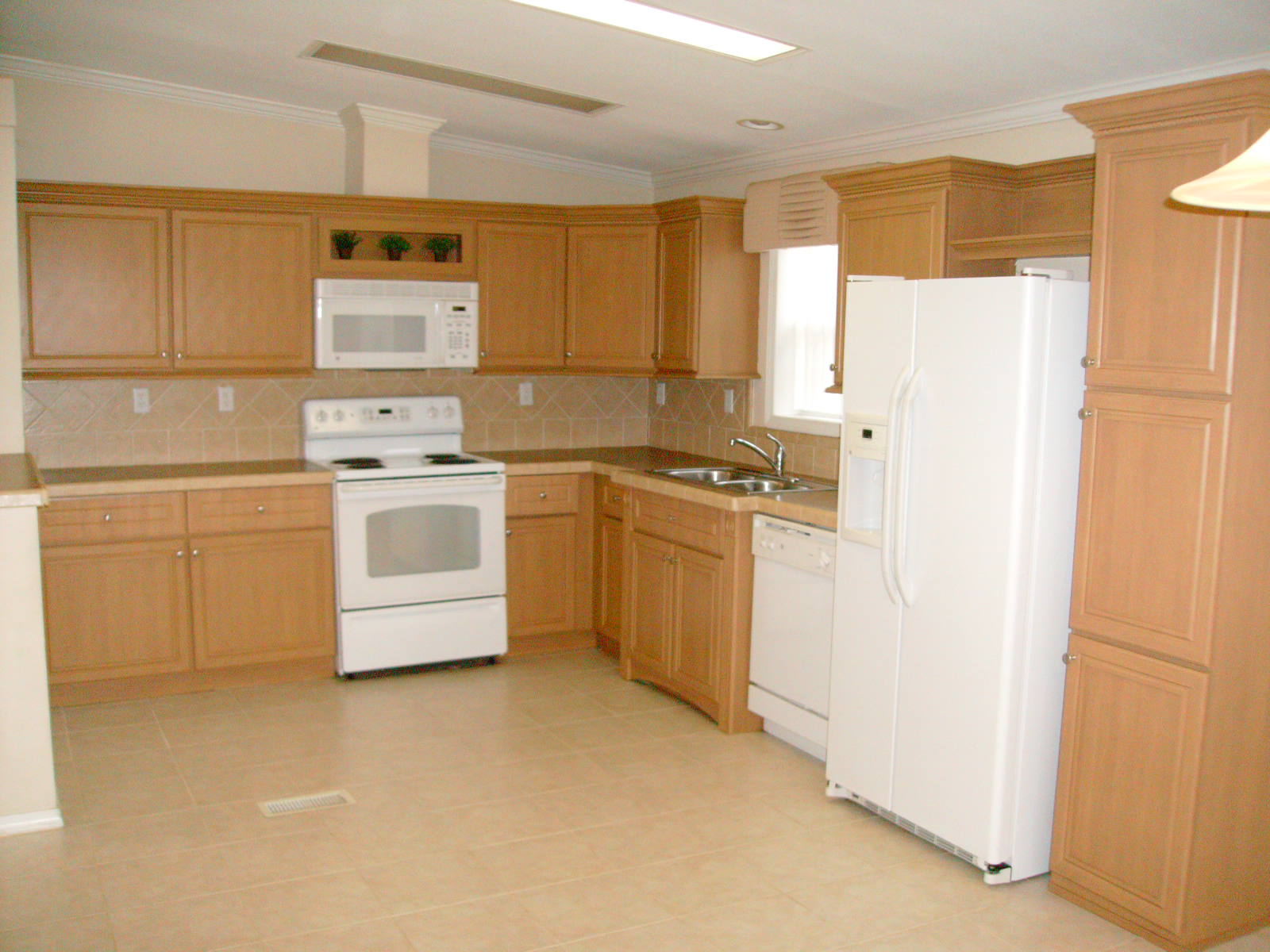 52 Clayton Drive, Guntersville, AL 35976