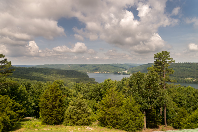 972Loper Lane, Guntersville, AL 35976