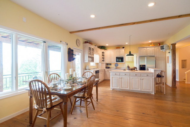 972Loper Lane, Guntersville, AL 35976