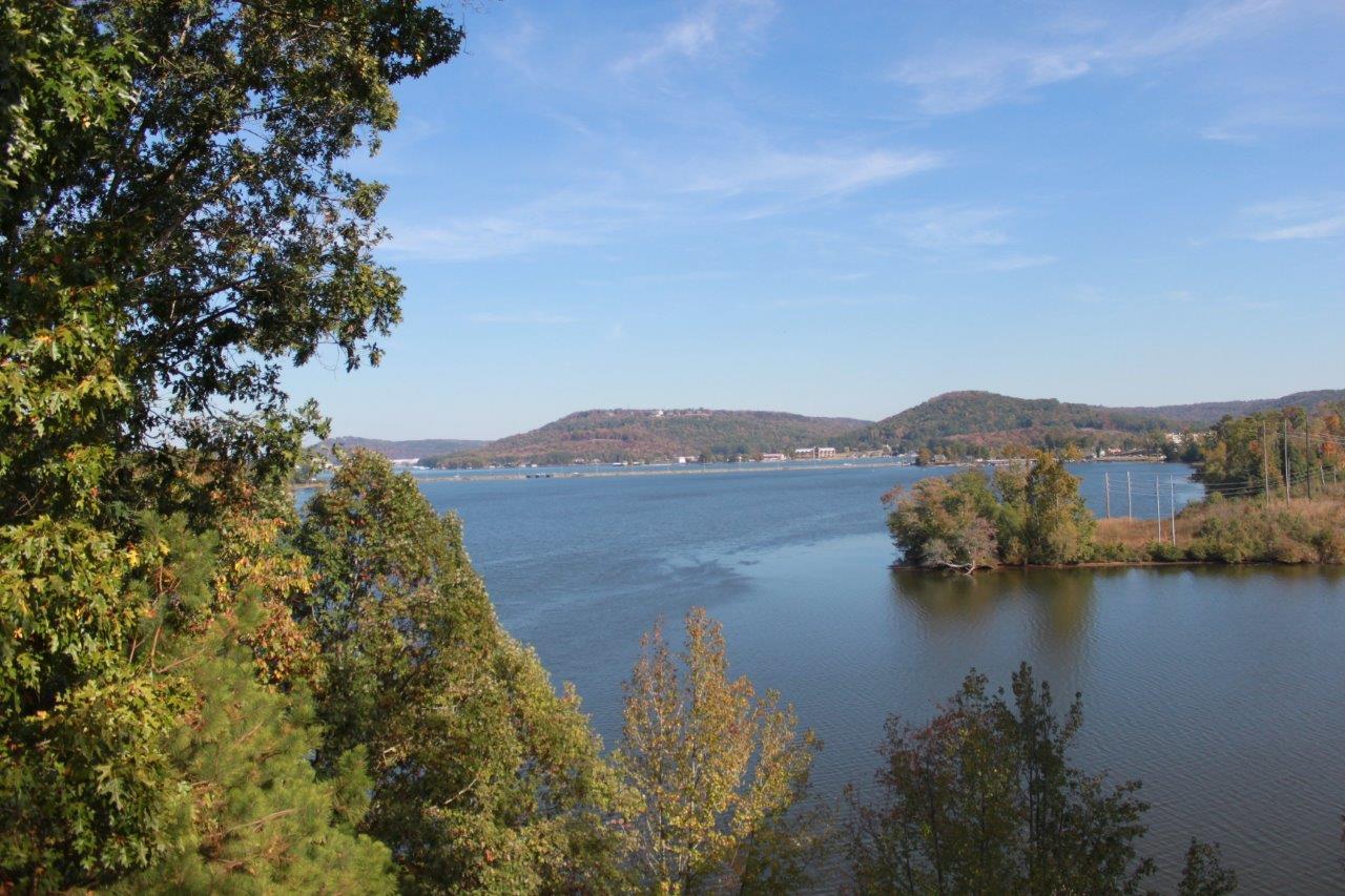 3117 Sunrise Drive, Guntersville, AL 35976