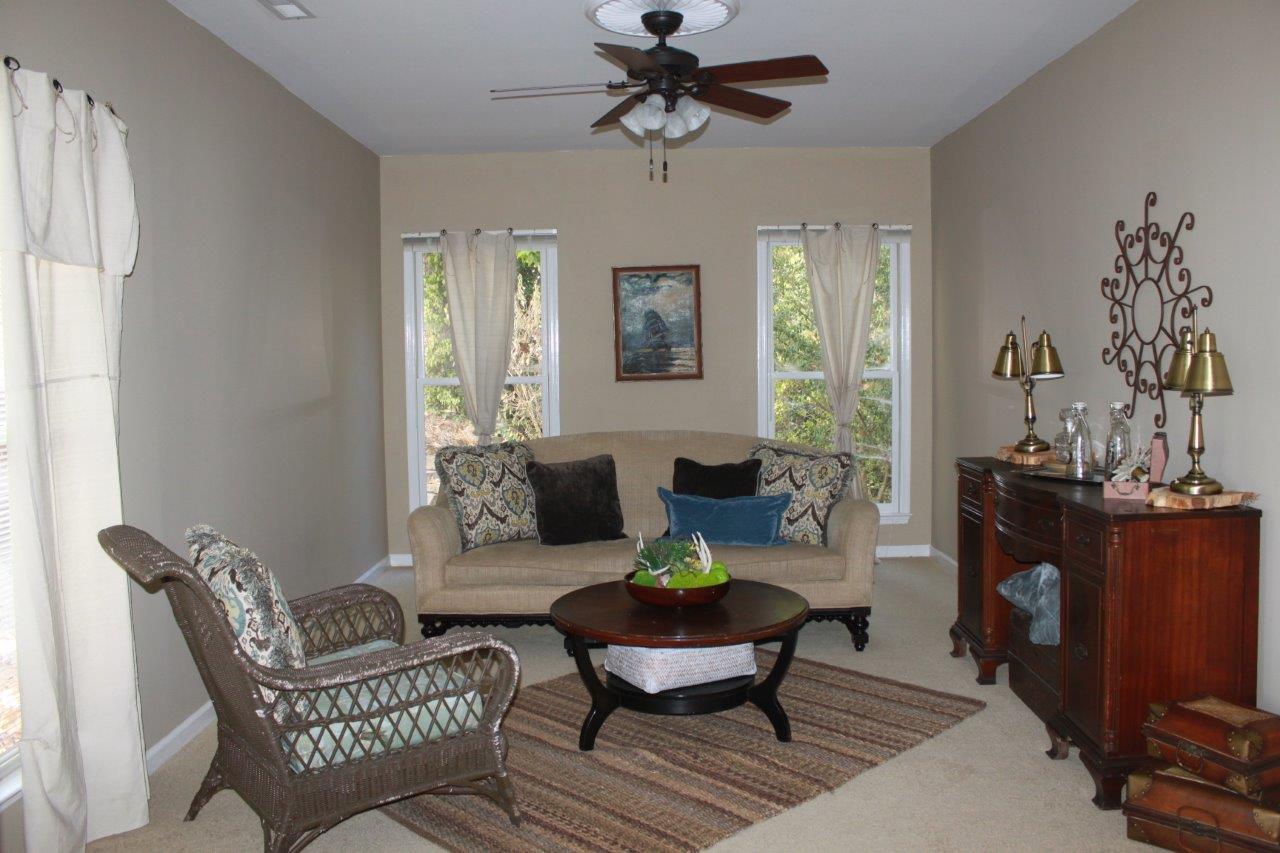 3117 Sunrise Drive, Guntersville, AL 35976