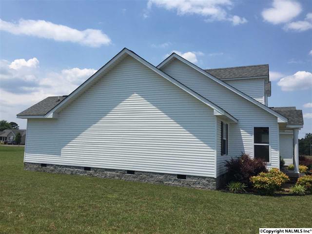 17 Mandi Lane, Rainsville, AL 35986