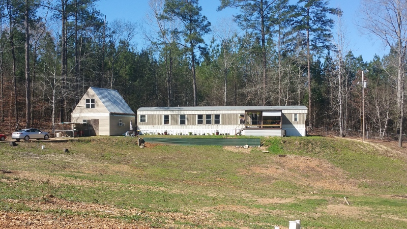 337 Coosa Ridge Rd, Deatsville, AL 36022