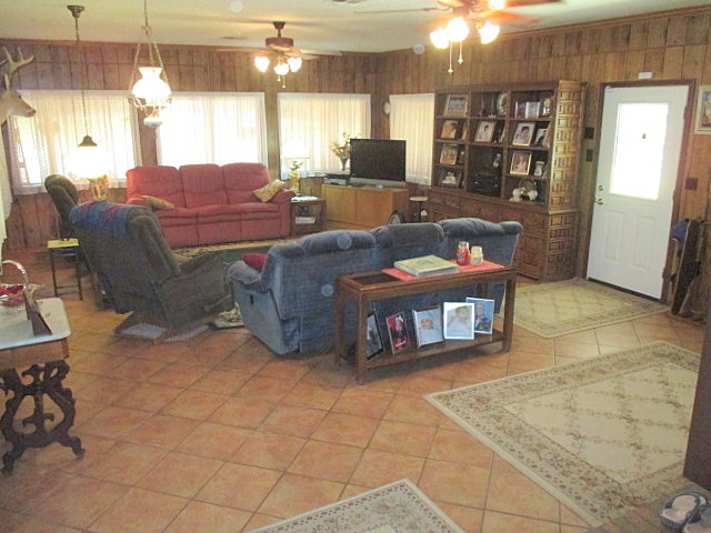 2134 Co. Rd. 66, Deatsville, AL 36022