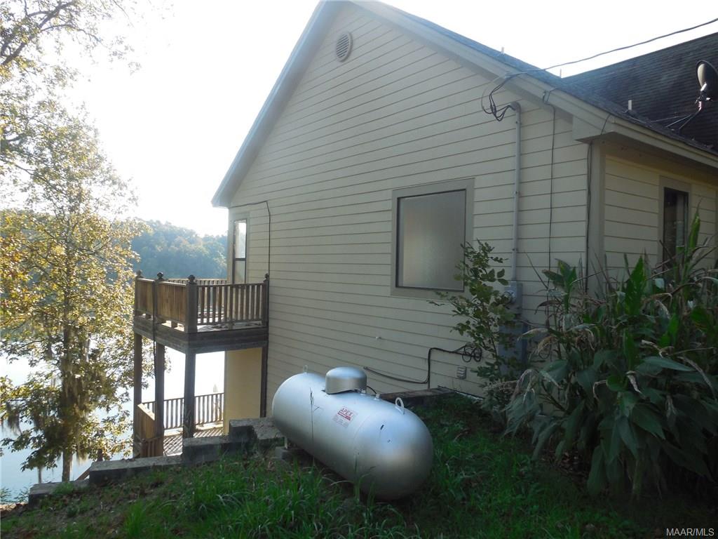 488 SUGAR LOAF HILL Road, Deatsville, AL 36022