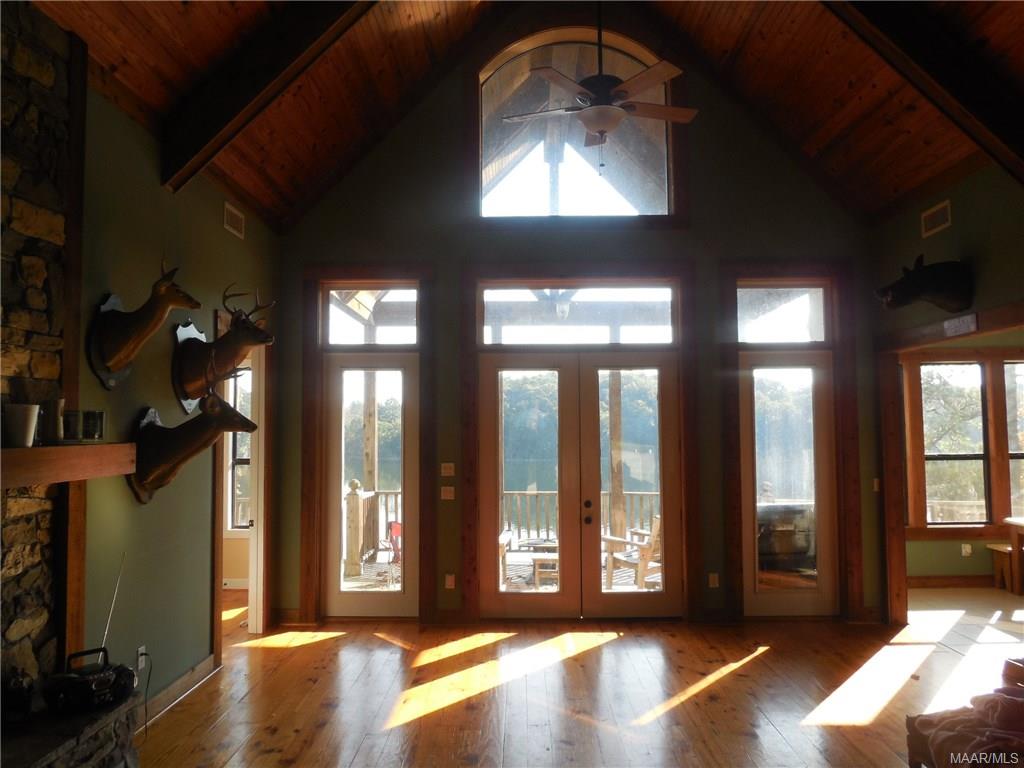 488 SUGAR LOAF HILL Road, Deatsville, AL 36022