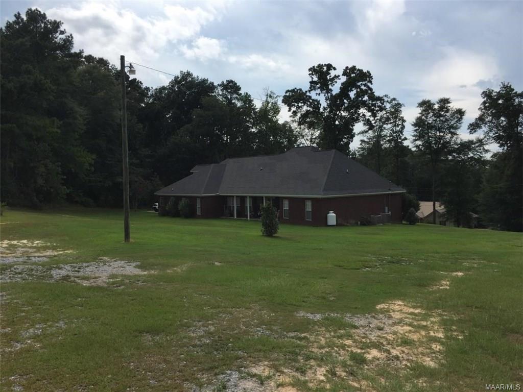 415 Shady Nook Drive, Deatsville, AL 36022