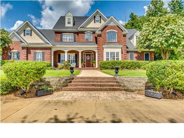 168 WYNRIDGE Court, Deatsville, AL 36022