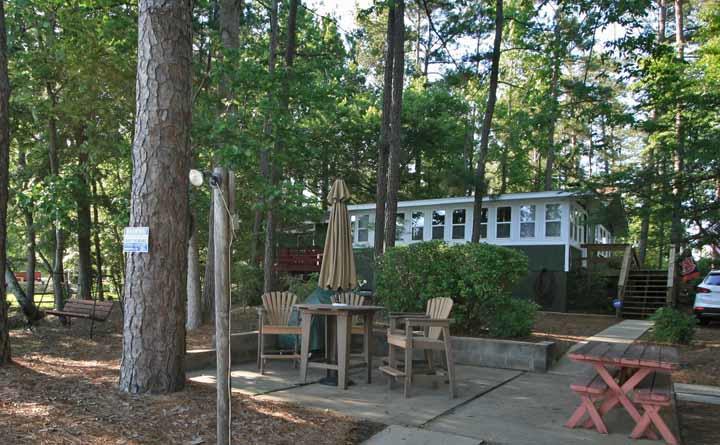 2290 Real Island Rd, Equality, AL 36026