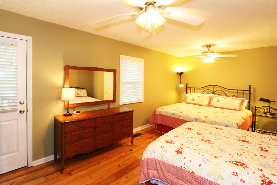 8090 PINE NEEDLE Rd, Equality, AL 36026