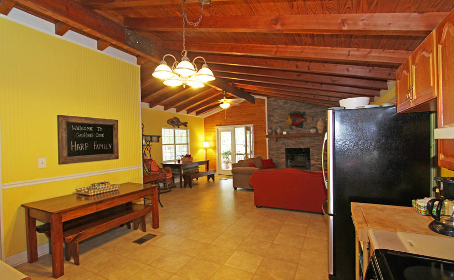 8090 PINE NEEDLE Rd, Equality, AL 36026