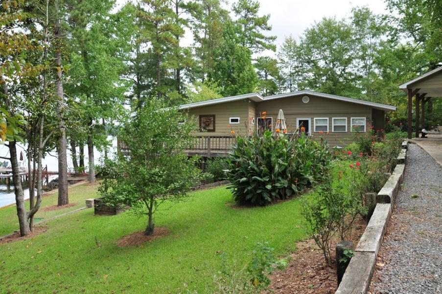 2345 Real Island Road, Equality, AL 36026