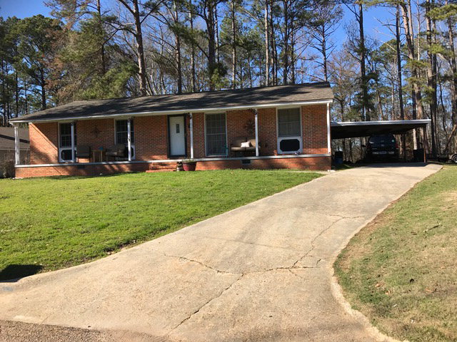 816 Holly Drive, Eufaula, AL 36027