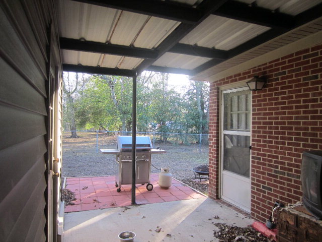 343 Azalea Dr, Eufaula, AL 36027