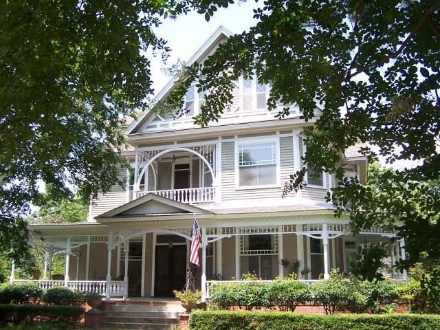 706 North Eufaula Avenue, Eufaula, AL 36027