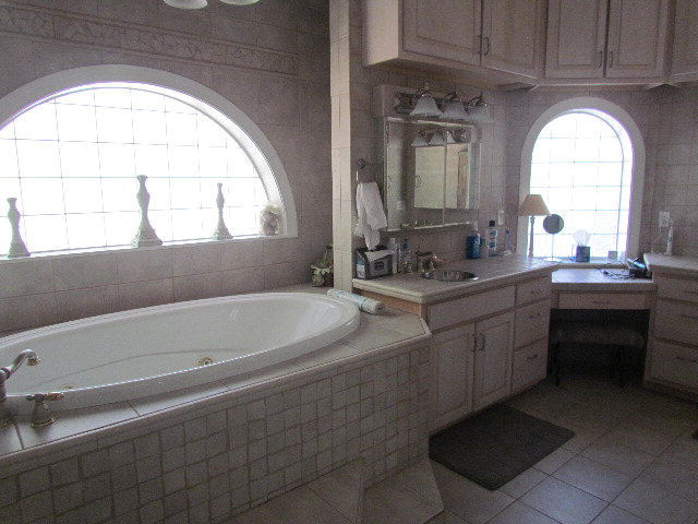 125 Collinswood Dr, Eufaula, AL 36027