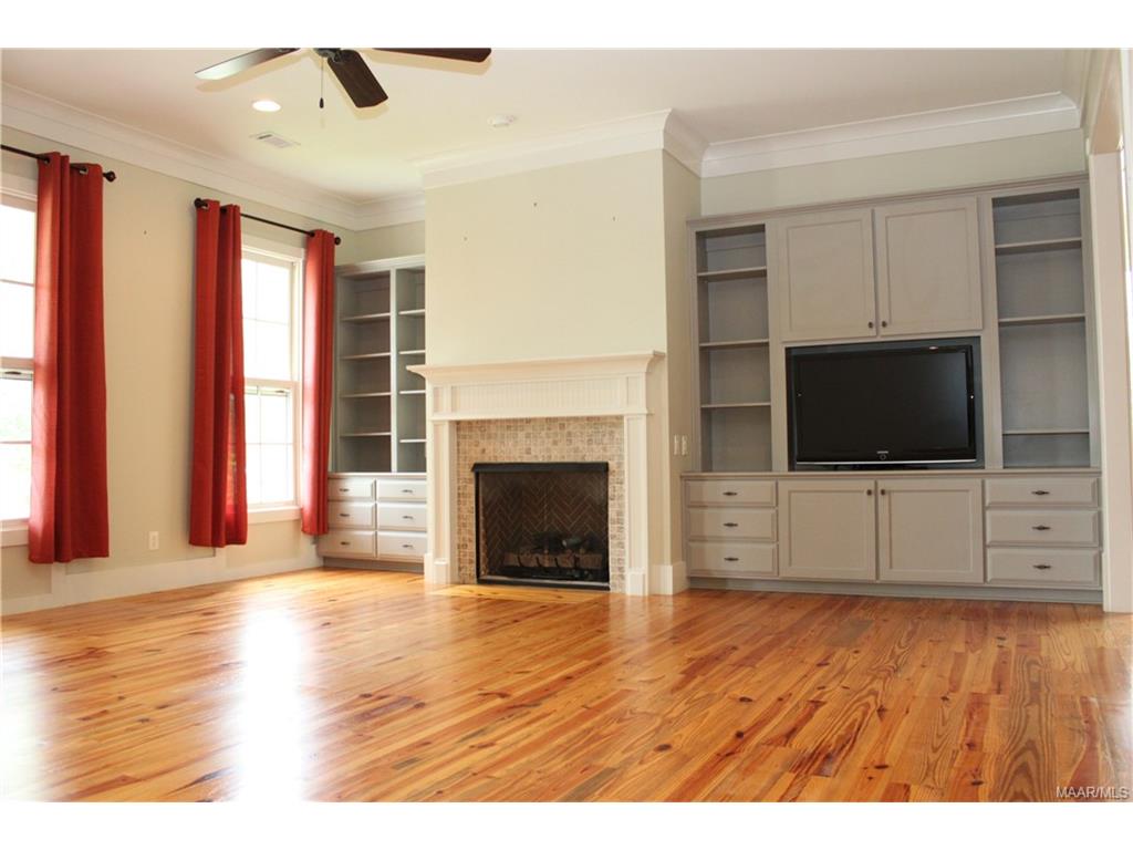 13 Avenue Of The Waters ., Pike Road, AL 36064