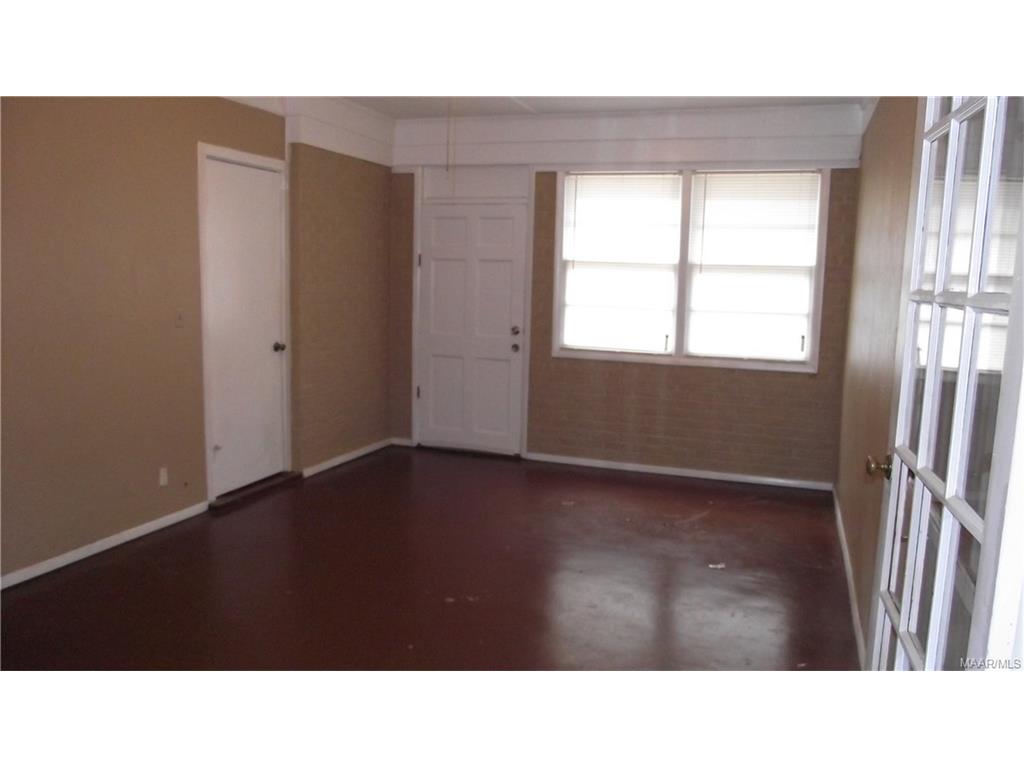 1003 Geneva Street, Prattville, AL 36066