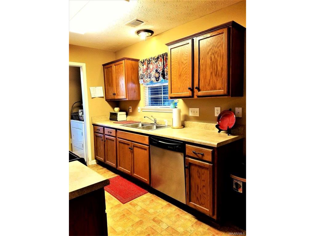 740 Buena Vista Loop, Prattville, AL 36067
