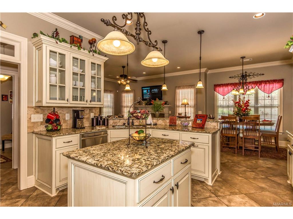 983 FIRESIDE Drive, Prattville, AL 36067