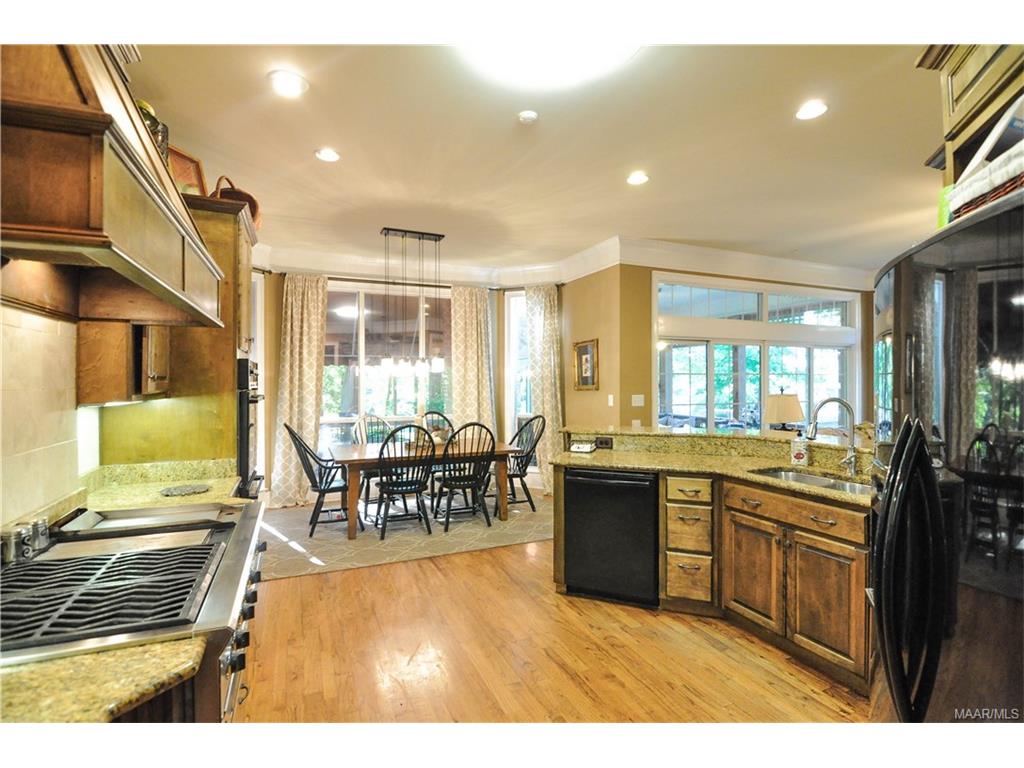 809 Mountain Lake Court, Prattville, AL 36067